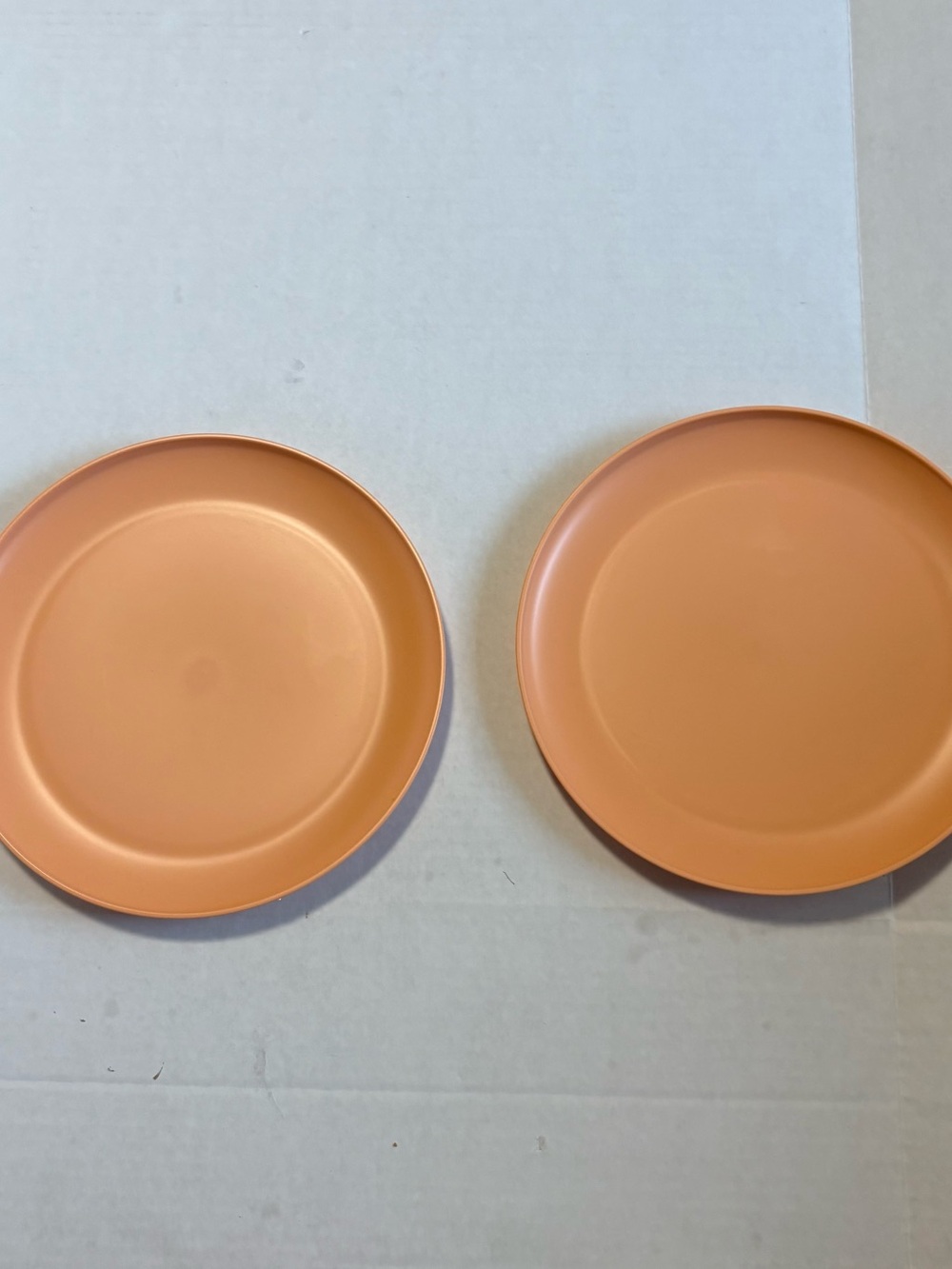 Peach plastic plates - set of 2